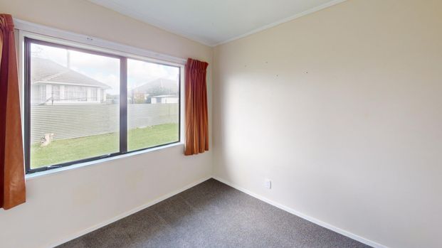 Roslyn - 3 Bedrooms - Photo 1