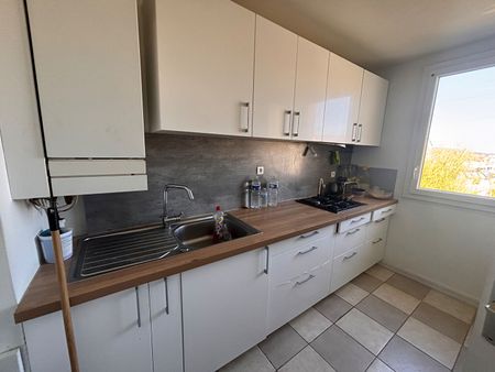 Location appartement 4 pièces, 75.10m², Massy - Photo 3