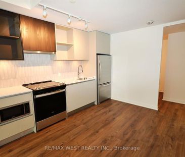 For Lease - 395 Dundas Street Unit# 822, Oakville, Ontario - Photo 4