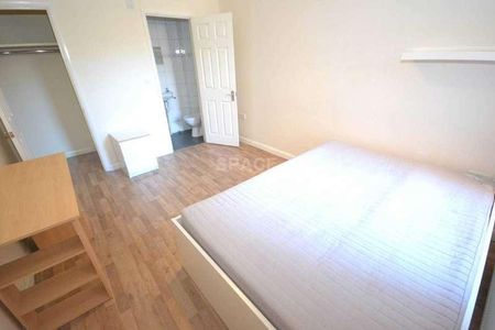 College Road, University, Reading, Berkshire, RG6 - Photo 5