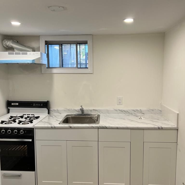 For Lease - 101 Auburn Avenue Unit# Lower, Toronto, Ontario - Photo 1