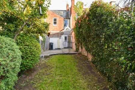 2 bedroom terraced house to rent - Photo 5