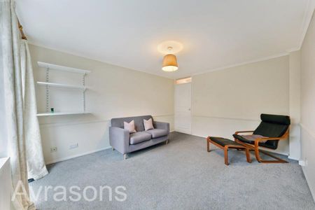 3 bedroom end of terrace house to rent - Photo 2
