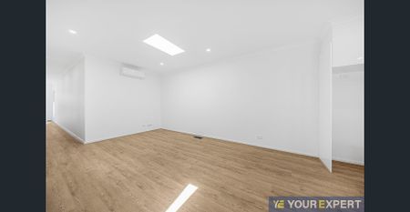 Stunning Modern Home - Photo 2