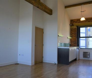 1 bedroom penthouse to rent - Photo 2