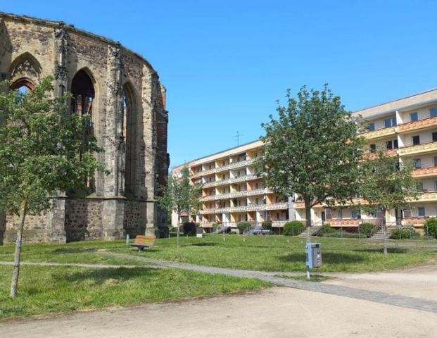 Renovierte 2,5-Raum Wohnung mit Balkon in Zerbst - Foto 1
