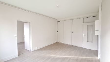 T2 de 42 m² avec pièce vie exposée sud et vue dégagée - Photo 2