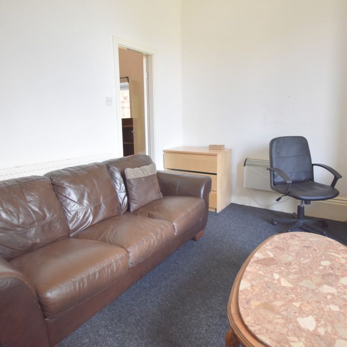 1 Bedroom Flat - Photo 1