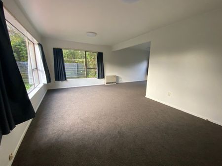 64 Churton Drive, Churton Park - Photo 3