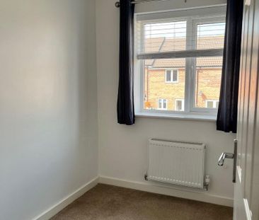 3 bedroom semi-detached house to rent - Photo 5