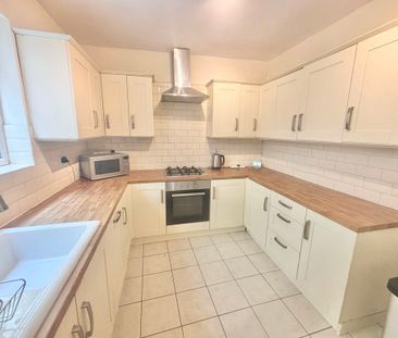 Seaview Terrace, Swansea - Photo 3