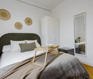 Room in a shared 5-bedroom apartment for rent in Almendrales. - Photo 6