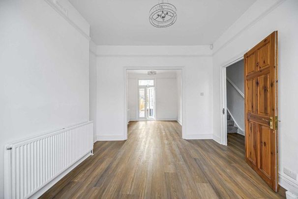 Hollydale Road, Peckham, SE15 - Photo 1