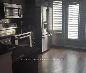 Condo Townhouse For Lease | W9232889 - Photo 5
