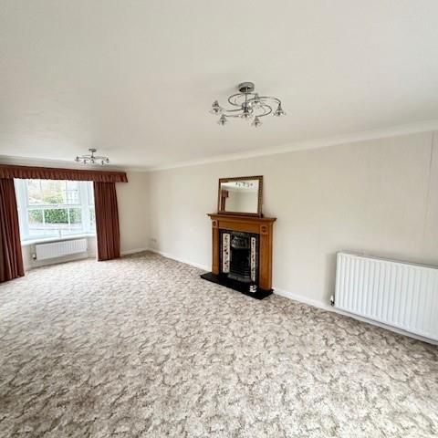 4 bedroom detached house to rent - Photo 1