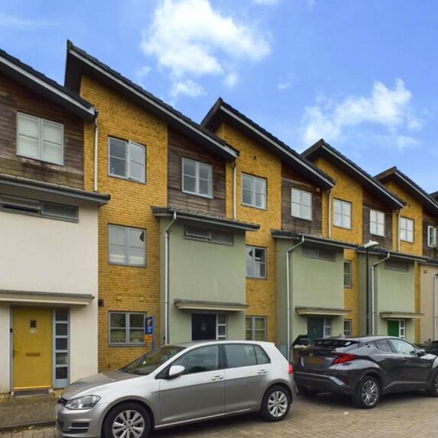 Newly Refurbished House near GCHQ - Photo 1