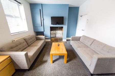 Welton Place, Hyde Park, Leeds - Photo 2