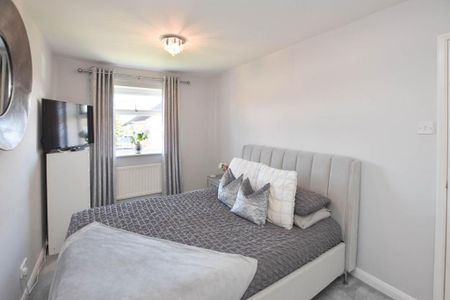 3 bedroom semi-detached house to rent - Photo 5