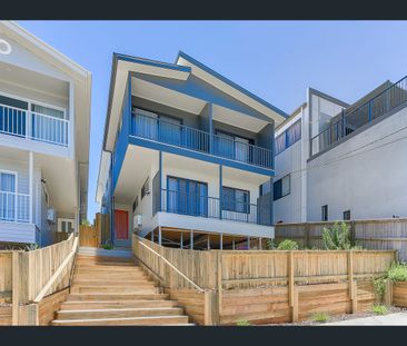 14 Iris Street, Holland Park West, Qld 4121 - Photo 3