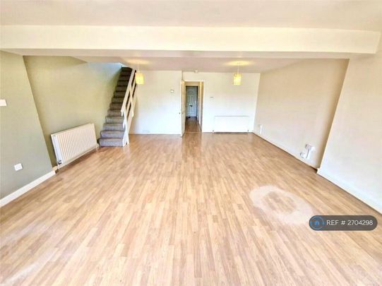 3 bedroom terraced house to rent - Photo 1