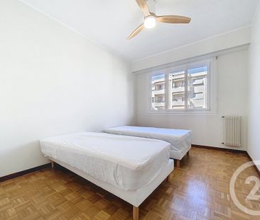 Location Appartement 3 pièces 73m² NICE 06300 - Photo 4