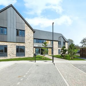 Manor Road - Photo 2