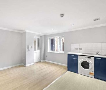 High Street, Epping, CM16 - Photo 4