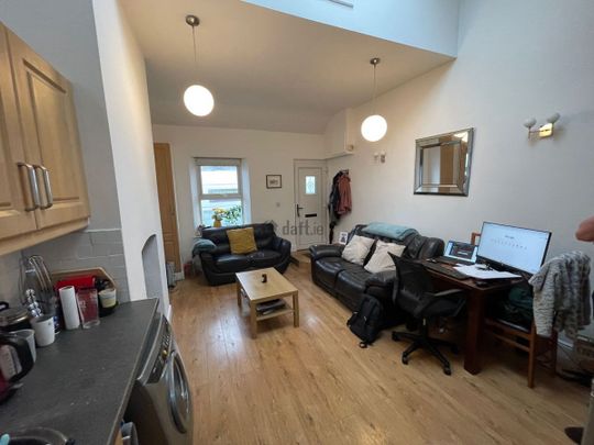 House to rent in Dublin, Coldwell St - Photo 1