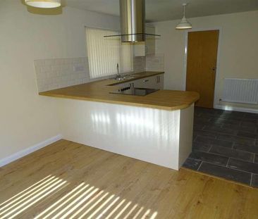 Parkside, Beck Row, IP28 - Photo 2