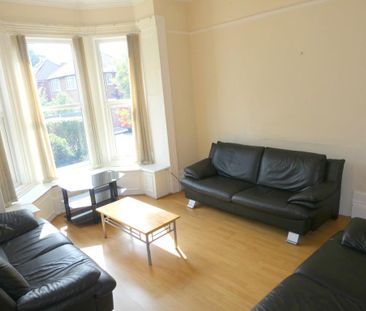 8 bedroom semi-detached house to rent - Photo 4