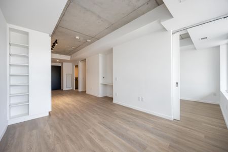 For Lease - 689 The Queensway Street Unit# 219, Toronto, Ontario - Photo 3