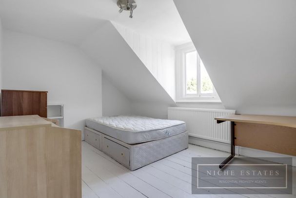 6 bedroom terraced house to rent - Photo 1