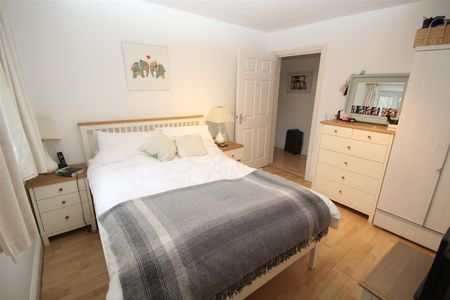 Wye Gardens, Fryers Lane, High Wycombe - Photo 5