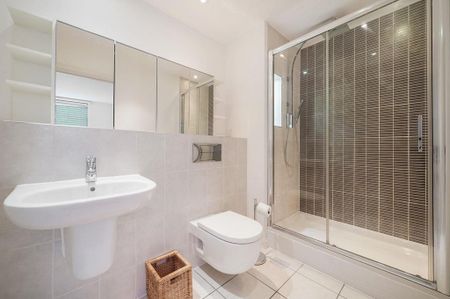 3 bedroom flat to rent - Photo 5