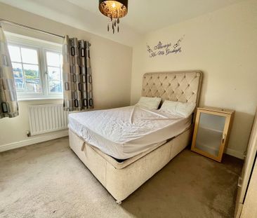 Bletchley Fold, Leeds, Horsforth - Photo 4