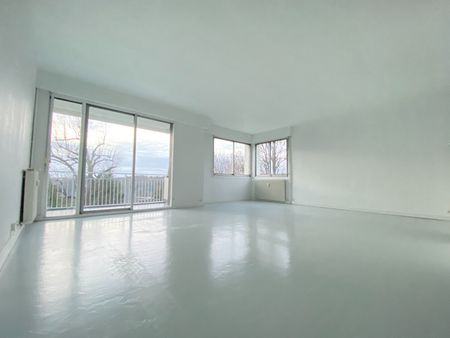 Location Appartement 5 pièces 130m² MONT ST AIGNAN 76130 - Photo 3