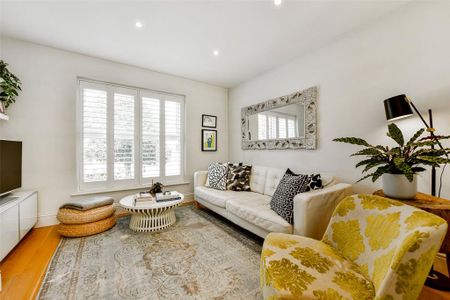 5 bedroom detached house to rent - Photo 4