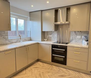 2 bedroom terraced house to rent - Photo 4