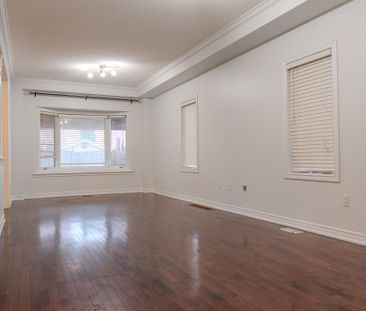 For Lease - 150 Ozner Crescent, Vaughan, Ontario - Photo 5