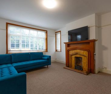 6 bedroom house to rent - Photo 1