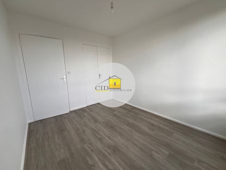 Location Appartement 4 pièces 84m² VILLEFRANCHE SUR SAONE 69400 - Photo 4