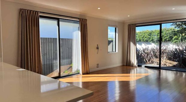 Large three bedroom home Wigram - Photo 1