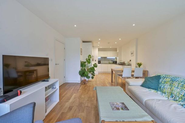 1 bedroom flat to rent - Photo 1