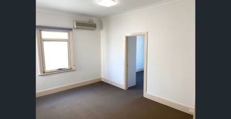 One Bedroom unit in central location - Photo 3