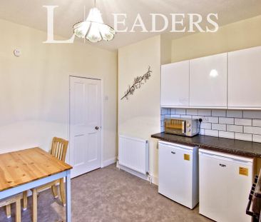 1 bedroom bungalow to rent - Photo 3