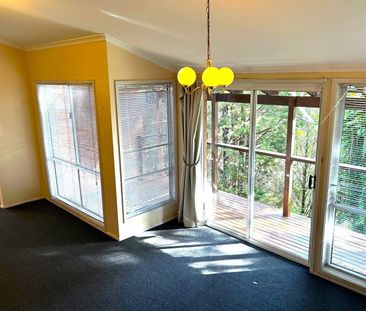 Quiet & Private 3 Bedroom Home - Photo 4