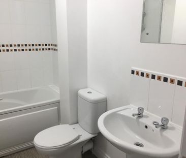 2 bedroom semi-detached house to rent - Photo 3