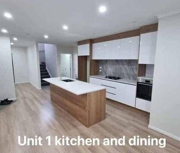 2 year old 3BR Townhouse in Glenview - Photo 4