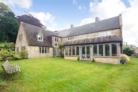 Handsome Farmhouse in the Quaint Village of Maugersbury. - Photo 5