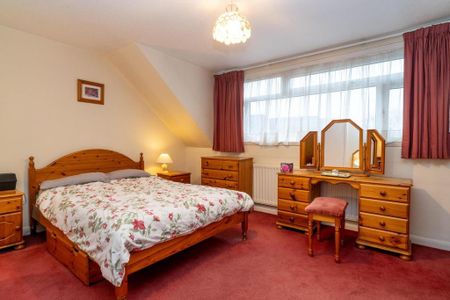 2 bedroom maisonette to rent - Photo 5